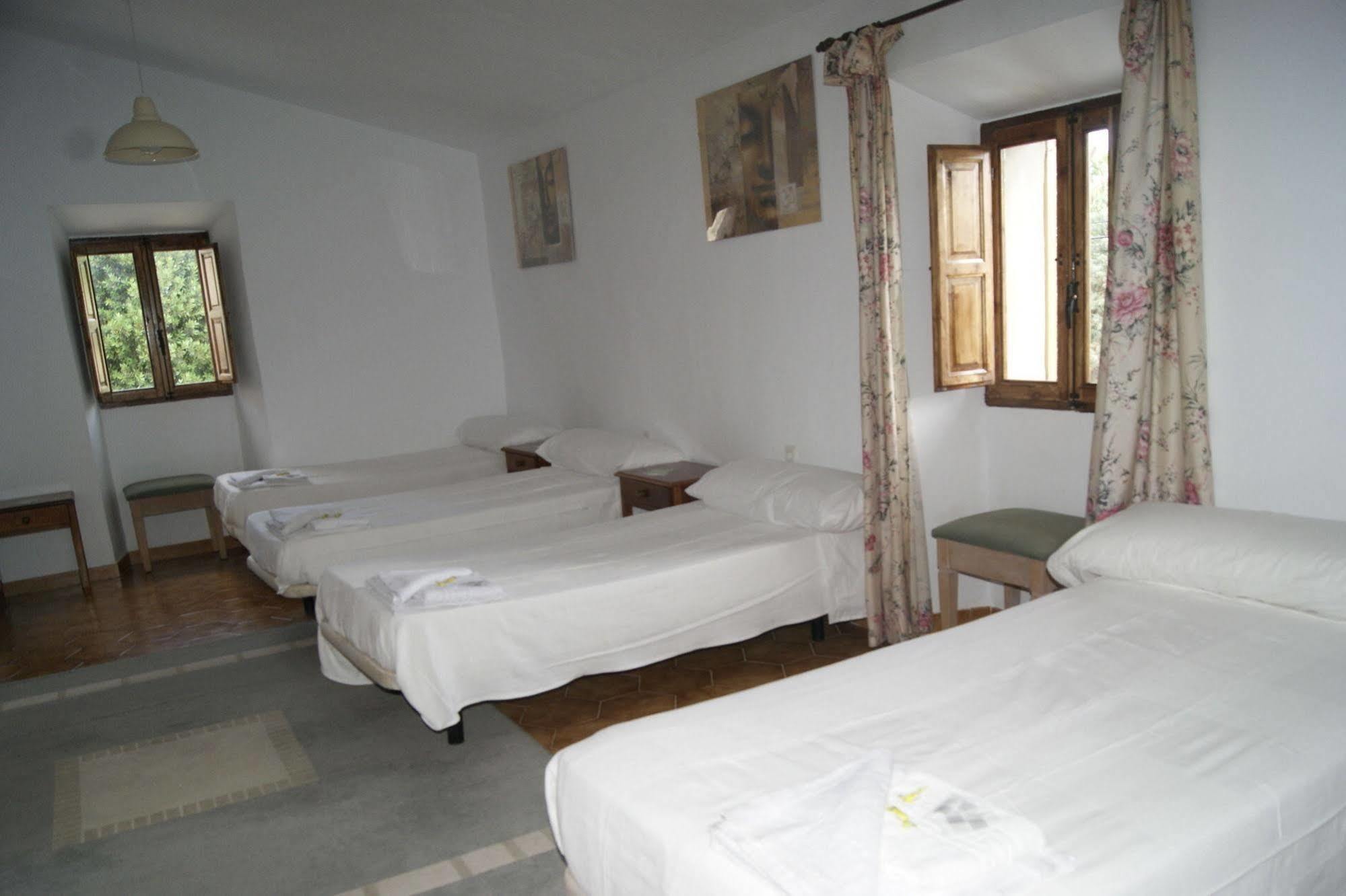 Residencial Rustic Lau Hostel ปัลมาเดมายอร์กา ภายนอก รูปภาพ